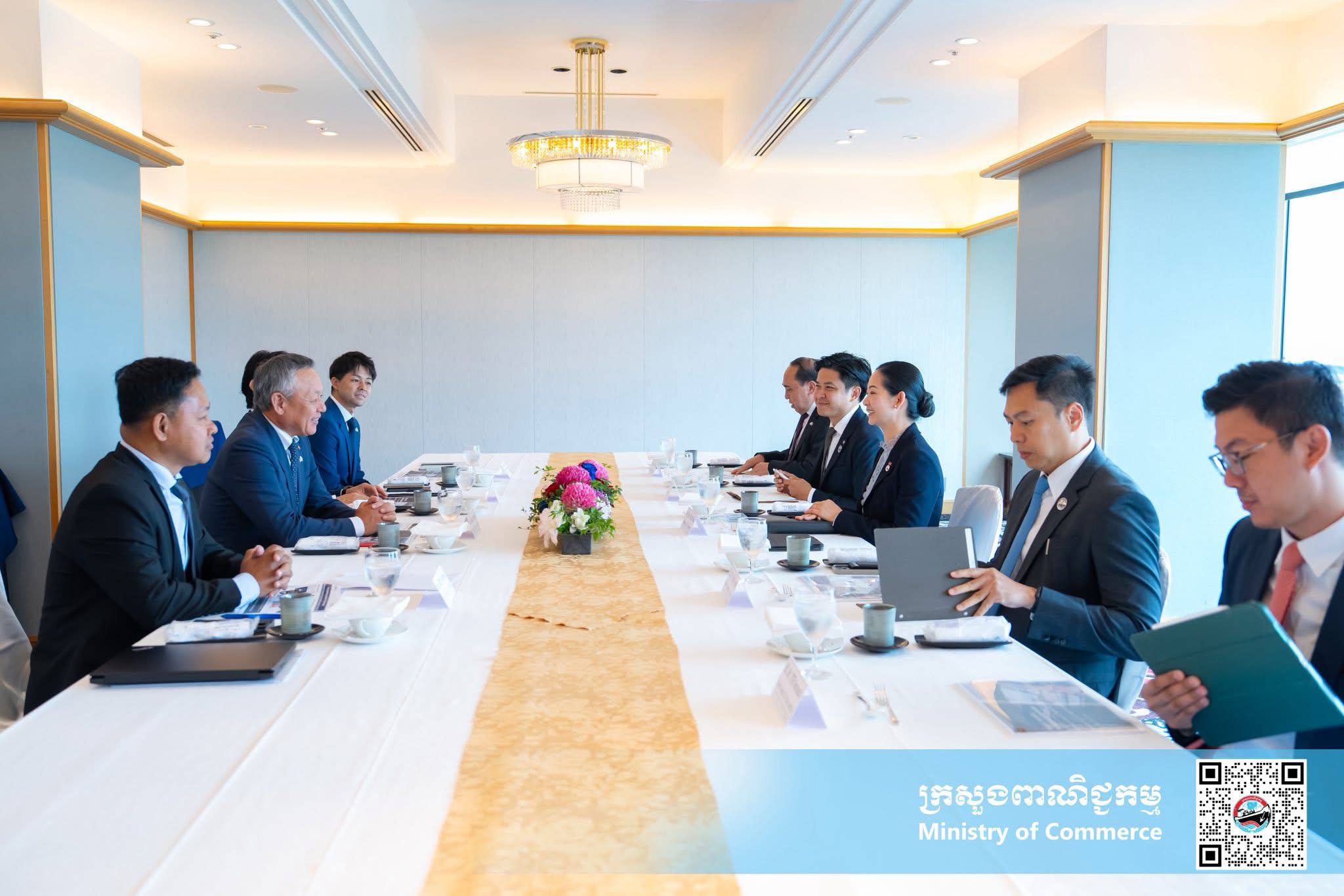 លោកជំទាវ ចម និម្មល រដ្ឋមន្ត្រីក្រសួងពាណិជ្ជកម្ម បានចូលរួមទទួលទានអាហារការងារពេលព្រឹកជាមួយតំណាងក្រុមហ៊ុន Toyota Tsusho Corporation ដែលដឹកនាំដោយលោក Harada Shigeru, Division CEO ក្រុមហ៊ុន Toyota Tsusho Co., LTD (Japan)