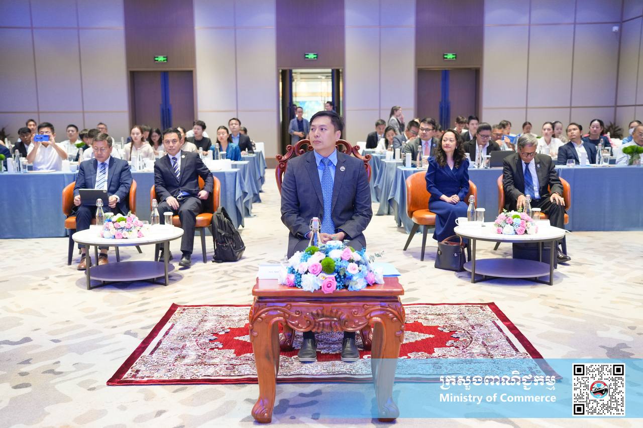 ឯកឧត្តម ណាំ លីណាល់ អនុរដ្ឋលេខាធិការក្រសួងពាណិជ្ជកម្ម បានអញ្ជើញចូលរួមជាអធិបតីក្នុងកម្មវិធី “CAEXPO Global Roadshow” លើកទី២២ នៅសណ្ឋាគារ Oakwood Premier រាជធានីភ្នំពេញ